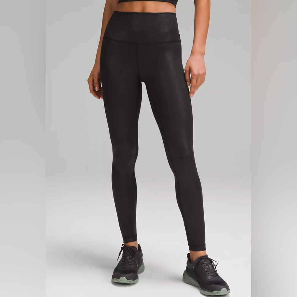 NWT Wunder Train High-Rise Tight 28" in black Foil